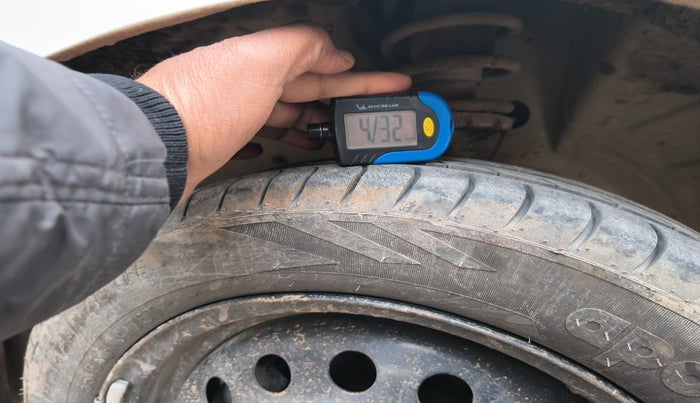 2018 Maruti Wagon R 1.0 VXI, Petrol, Manual, 1,69,660 km, tyre