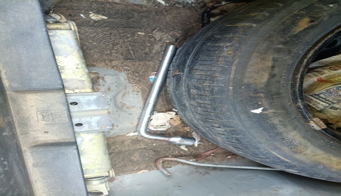 2015 Honda City 1.5L I-VTEC V MT, Petrol, Manual, 1,02,670 km, tyre