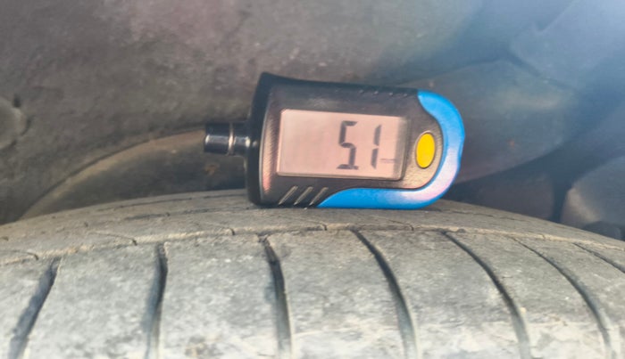 2012 Hyundai Verna FLUIDIC 1.6 CRDI SX, Diesel, Manual, 1,91,422 km, tyre