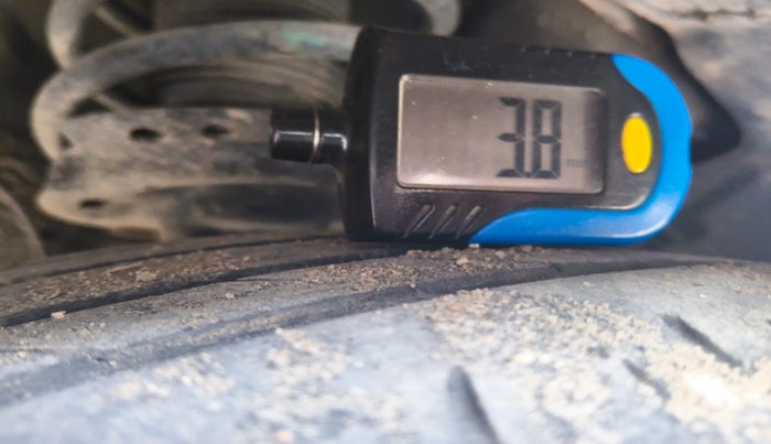 2012 Hyundai Verna FLUIDIC 1.6 CRDI SX, Diesel, Manual, 1,91,422 km, tyre