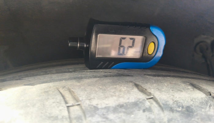 2012 Hyundai Verna FLUIDIC 1.6 CRDI SX, Diesel, Manual, 1,91,422 km, tyre