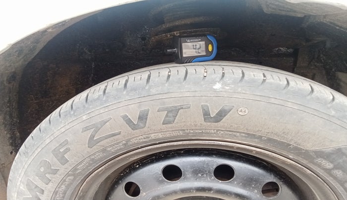 2014 Maruti Swift Dzire VDI, Diesel, Manual, 95,300 km, tyre