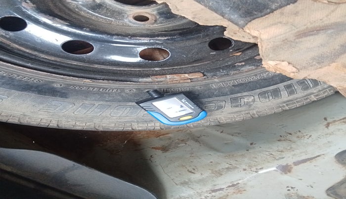 2014 Maruti Swift Dzire VDI, Diesel, Manual, 95,300 km, tyre