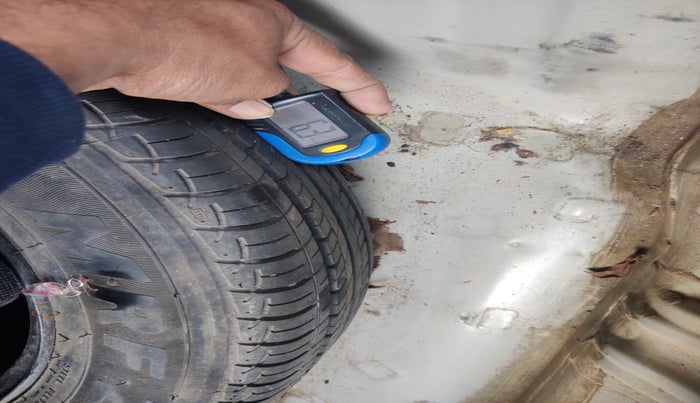 2016 Maruti Ciaz ZXI+ AT, Petrol, Automatic, 1,42,495 km, tyre