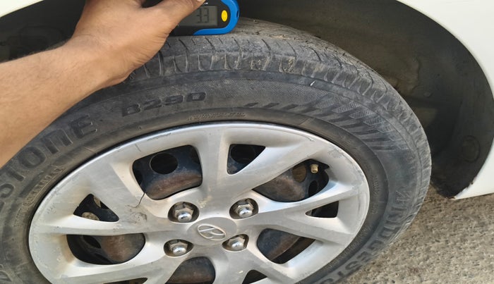 2017 Hyundai Grand i10 MAGNA 1.2 KAPPA VTVT, Petrol, Manual, 1,07,230 km, tyre