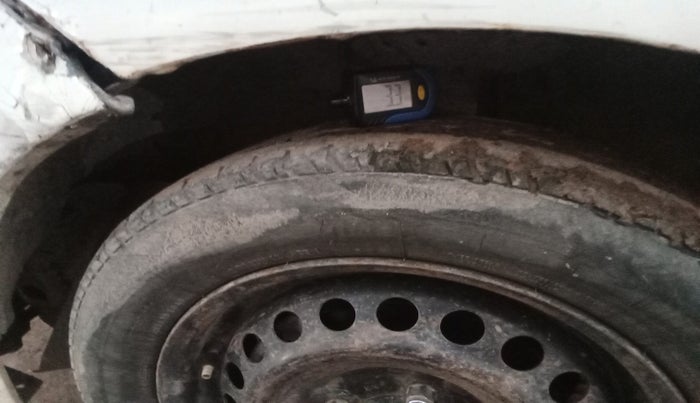 2013 Honda Amaze 1.5L I-DTEC SX, Diesel, Manual, 1,68,500 km, tyre