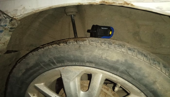 2013 Honda Amaze 1.5L I-DTEC SX, Diesel, Manual, 1,68,500 km, tyre