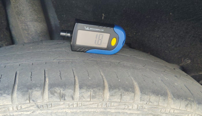 2017 Maruti Baleno DELTA DIESEL 1.3, Diesel, Manual, 1,23,211 km, tyre