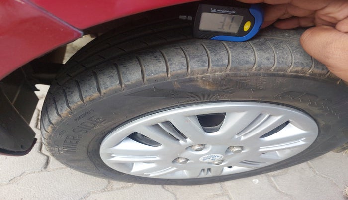 2011 Hyundai Santro Xing GLS, Petrol, Manual, 79,233 km, tyre