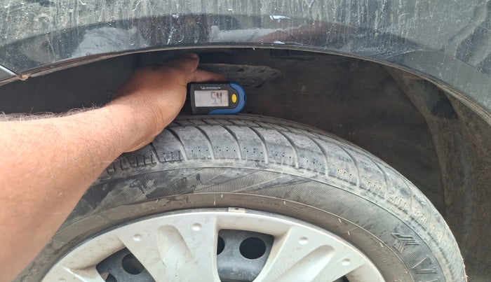 2015 Honda Brio S MT, Petrol, Manual, 26,482 km, tyre