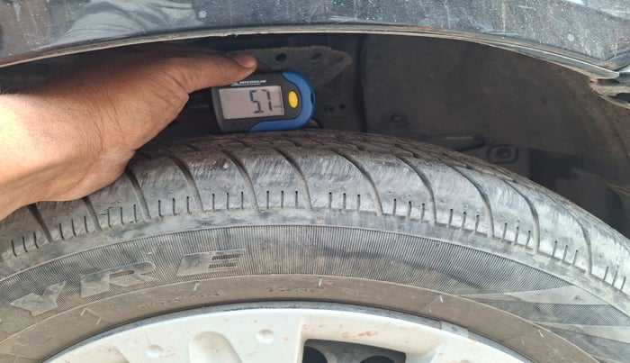 2015 Honda Brio S MT, Petrol, Manual, 26,482 km, tyre