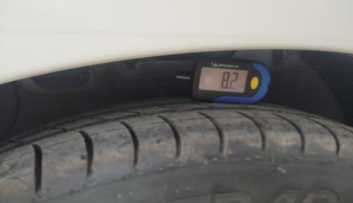 2017 Hyundai Xcent BASE 1.2, CNG, Manual, 1,03,642 km, tyre