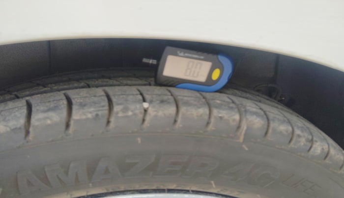 2017 Hyundai Xcent BASE 1.2, CNG, Manual, 1,03,642 km, tyre