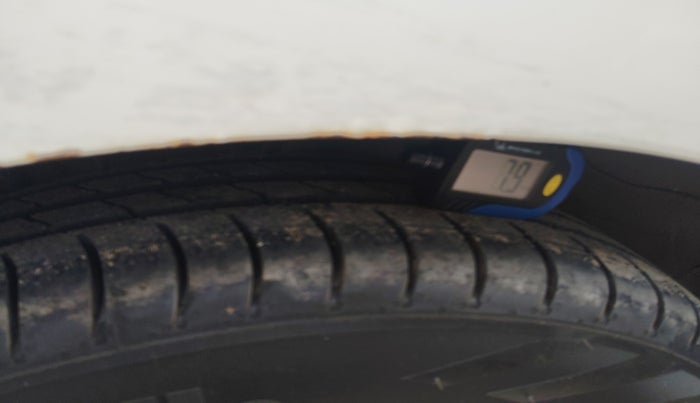 2017 Hyundai Xcent BASE 1.2, CNG, Manual, 1,03,642 km, tyre