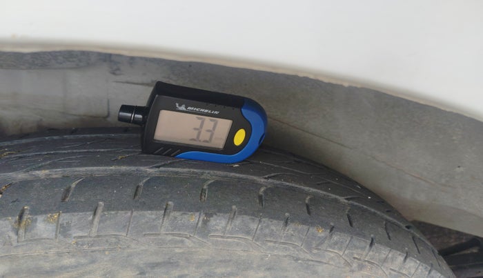 2013 Maruti Wagon R 1.0 LXI CNG, CNG, Manual, 13,625 km, tyre