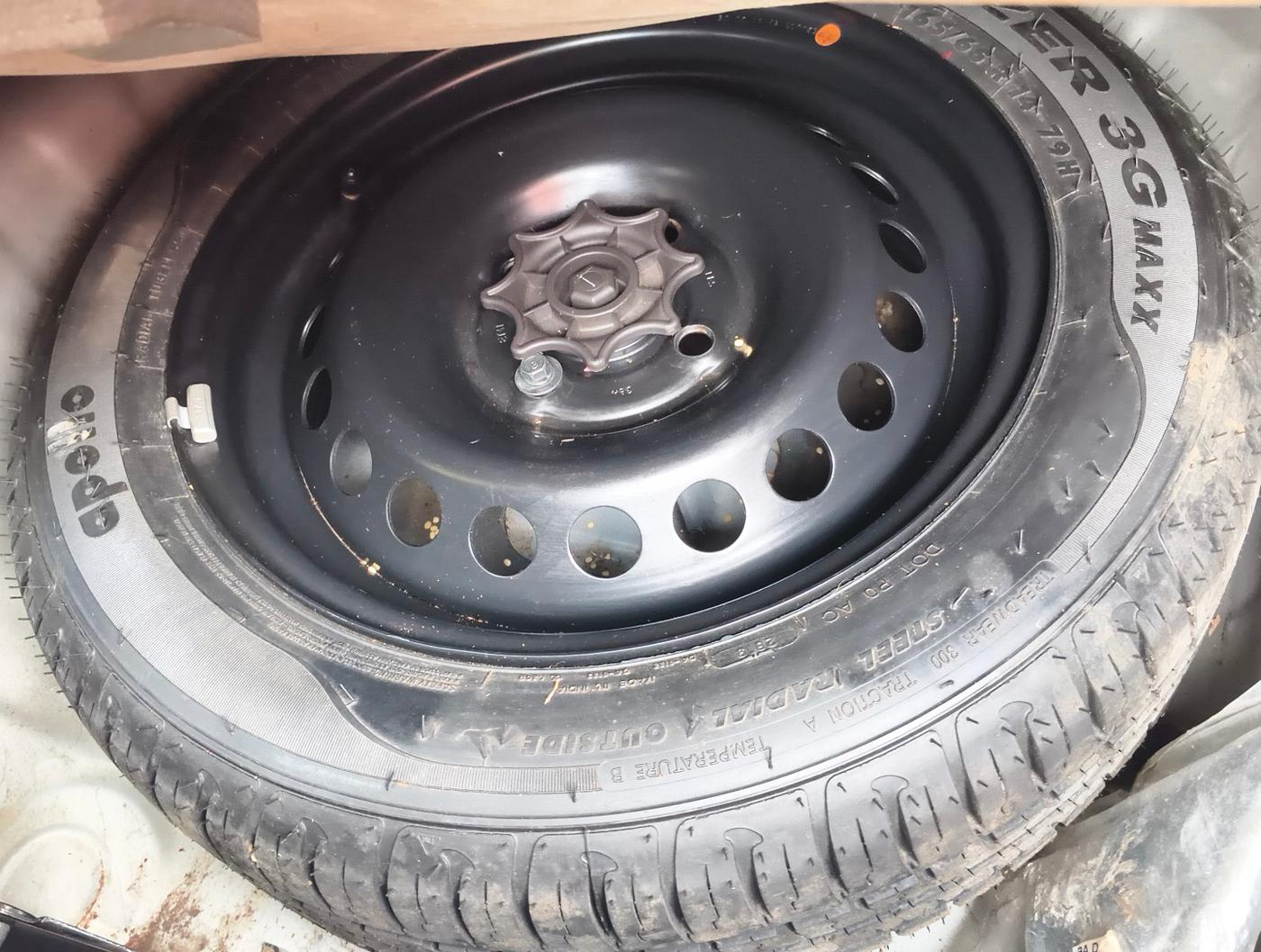2019 Hyundai Grand i10 SPORTZ 1.2 KAPPA VTVT, Petrol, Manual, 41,993 km, tyre
