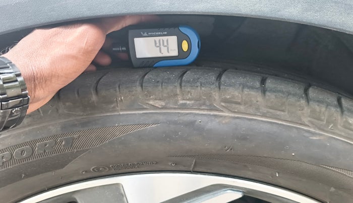 2019 Hyundai Creta SX (O) 1.6 DIESEL, Diesel, Manual, 1,52,996 km, tyre