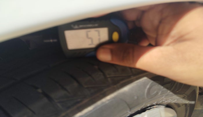 2021 Maruti Alto VXI, Petrol, Manual, 23,589 km, tyre