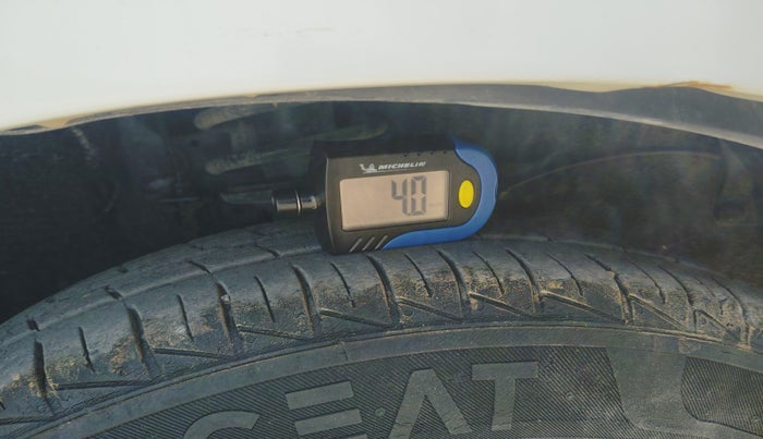 2021 Maruti Alto VXI, Petrol, Manual, 23,589 km, tyre