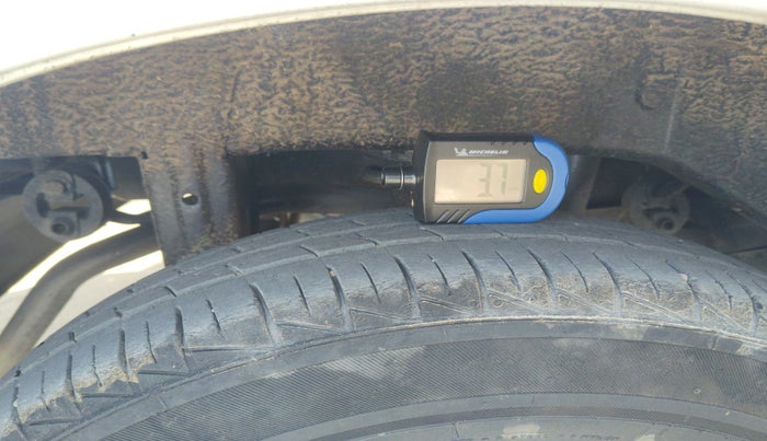 2021 Maruti Alto VXI, Petrol, Manual, 23,589 km, tyre