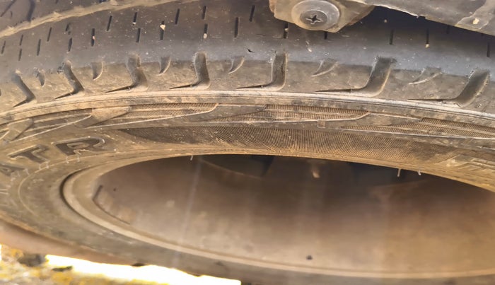 2012 Mahindra XUV500 W8, Diesel, Manual, 1,42,037 km, tyre