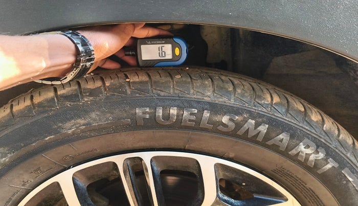 2019 Renault TRIBER RXZ, Petrol, Manual, 31,126 km, tyre