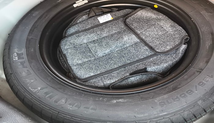 2022 KIA SONET HTX 1.5 AT, Diesel, Automatic, 1,37,692 km, tyre