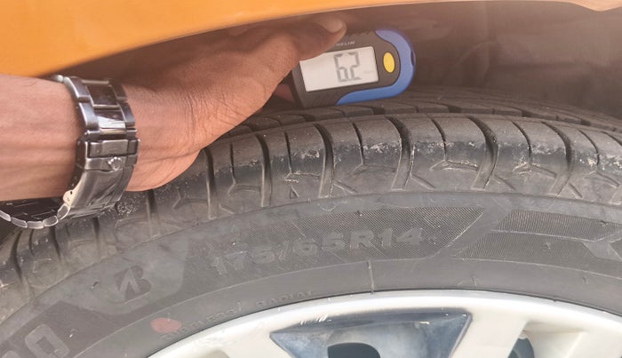 2017 Tata Tiago XZ PETROL, Petrol, Manual, 1,67,729 km, tyre