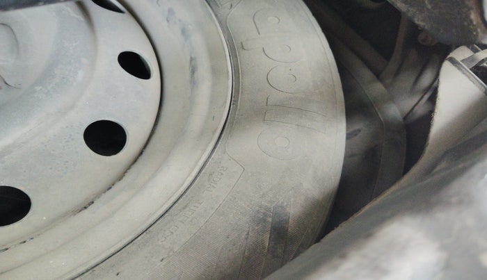 2011 Maruti Wagon R 1.0 LXI CNG, CNG, Manual, 1,23,899 km, tyre