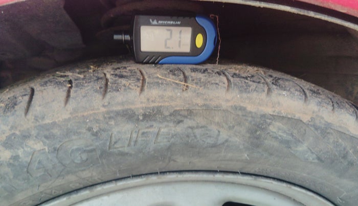 2013 Chevrolet Beat LT PETROL, CNG, Manual, 1,18,422 km, tyre