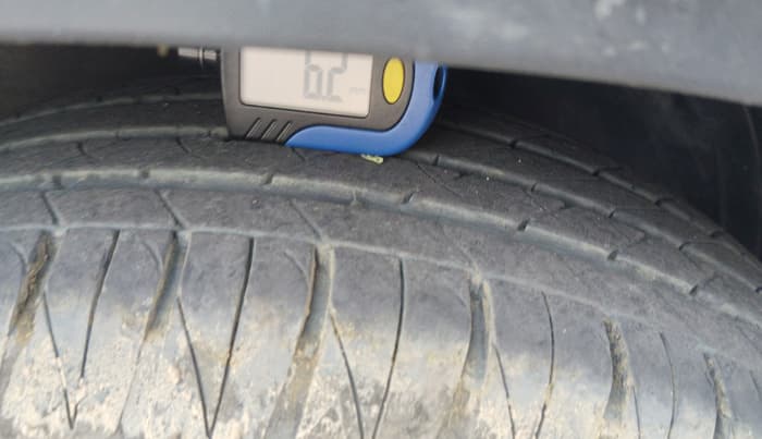 2021 KIA SONET HTX 1.5, Diesel, Manual, 1,18,716 km, tyre
