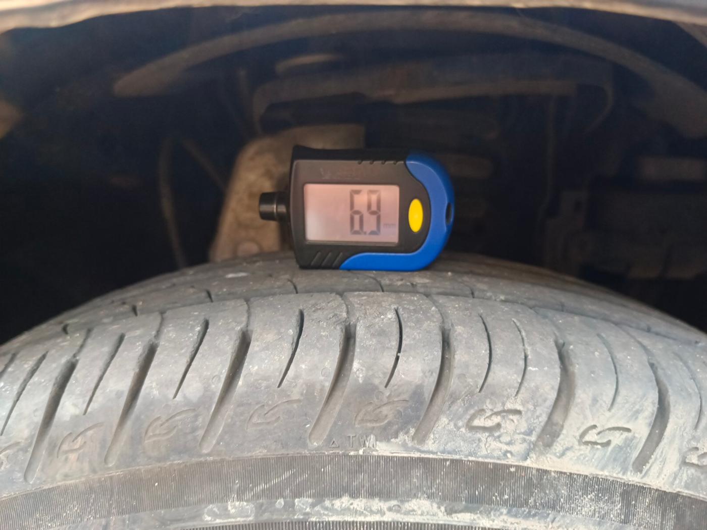 2018 Mahindra MARAZZO M4 8 STR, Diesel, Manual, 1,24,709 km, tyre
