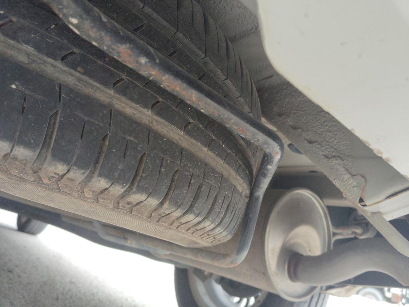 2022 Maruti Ertiga ZXI SHVS, Petrol, Manual, 67,498 km, tyre