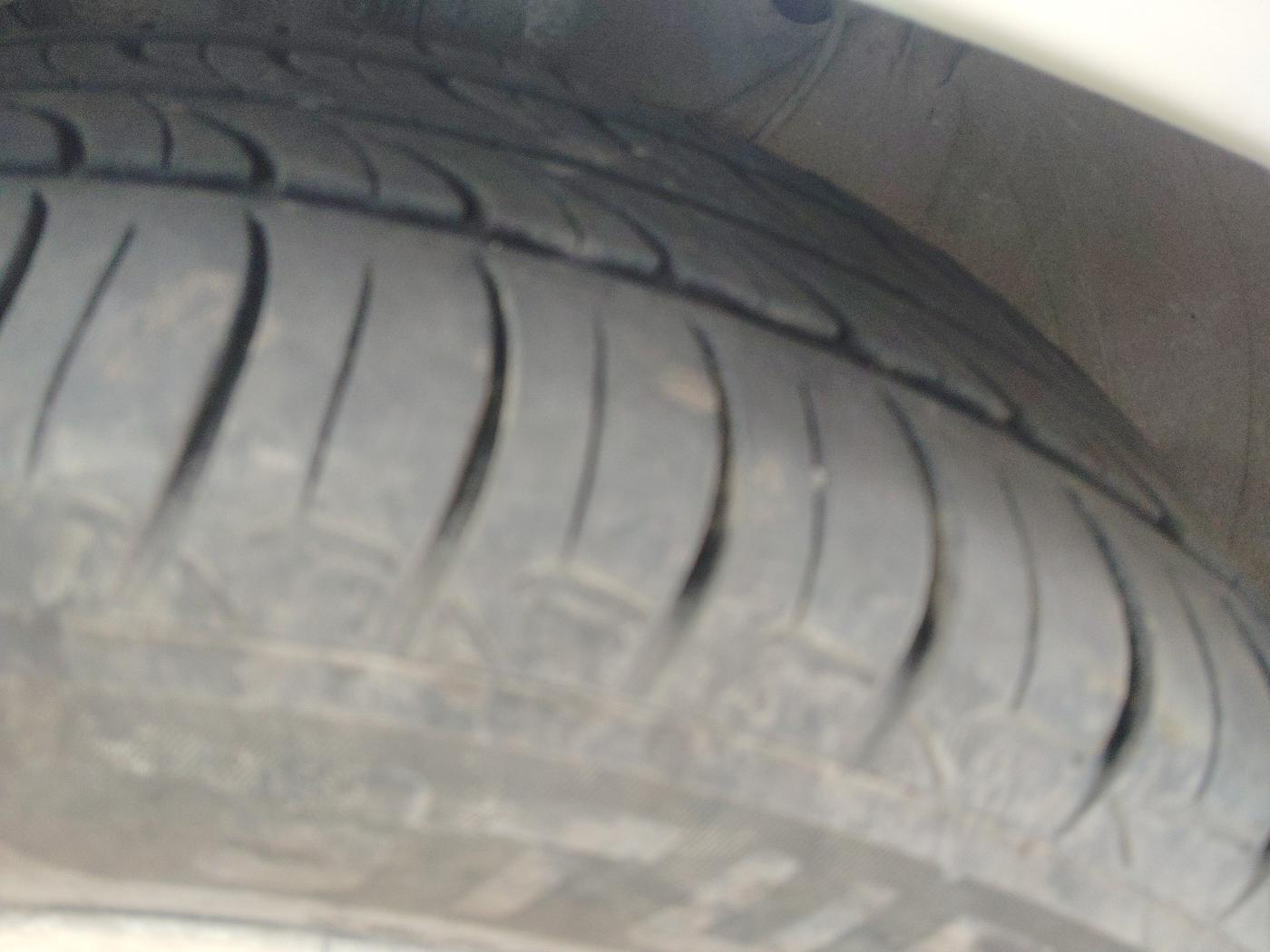 2019 Maruti Baleno ZETA PETROL 1.2, CNG, Manual, 1,04,160 km, tyre