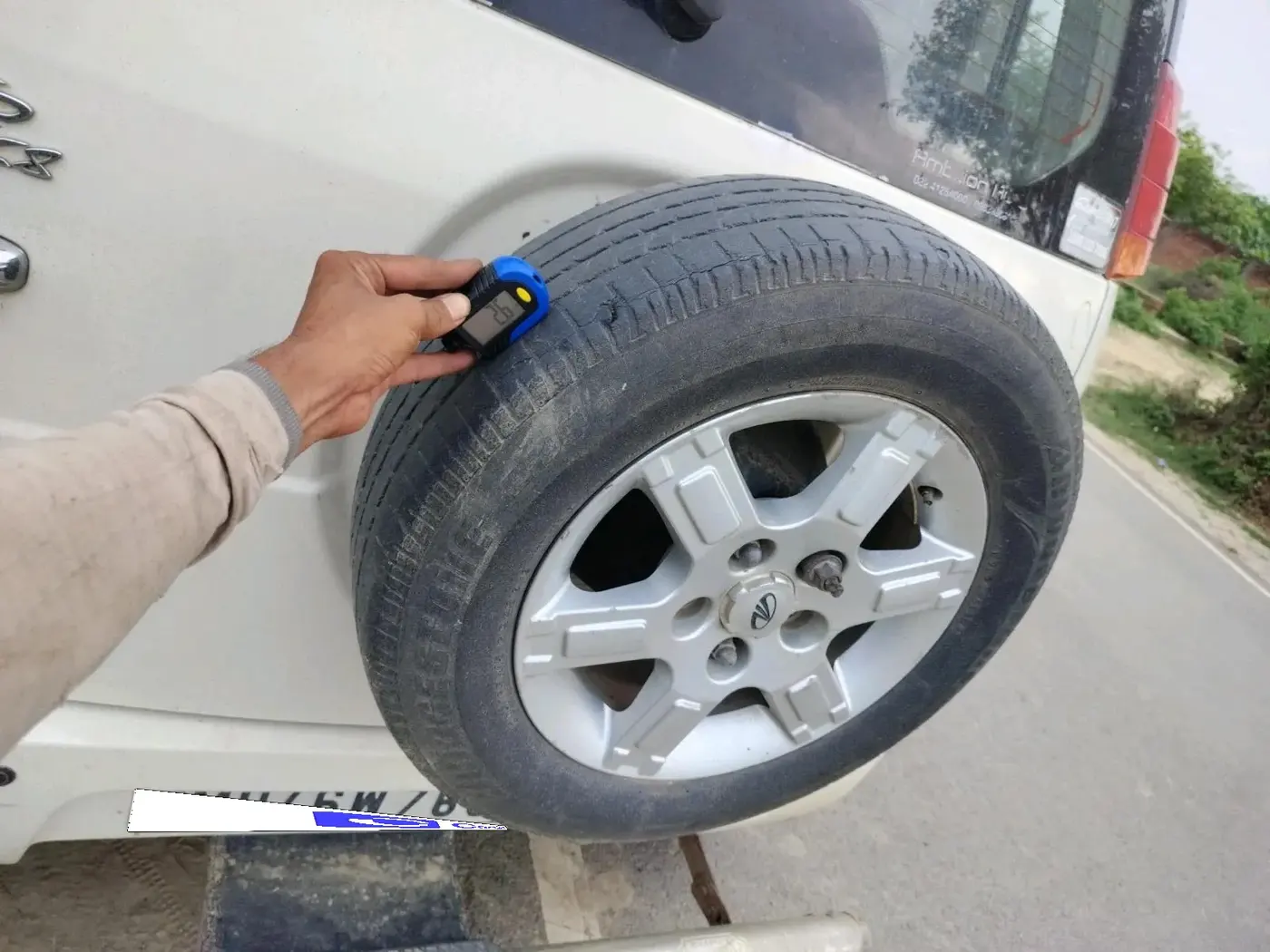 2013 Mahindra Quanto C8, Diesel, Manual, 99,343 km, tyre