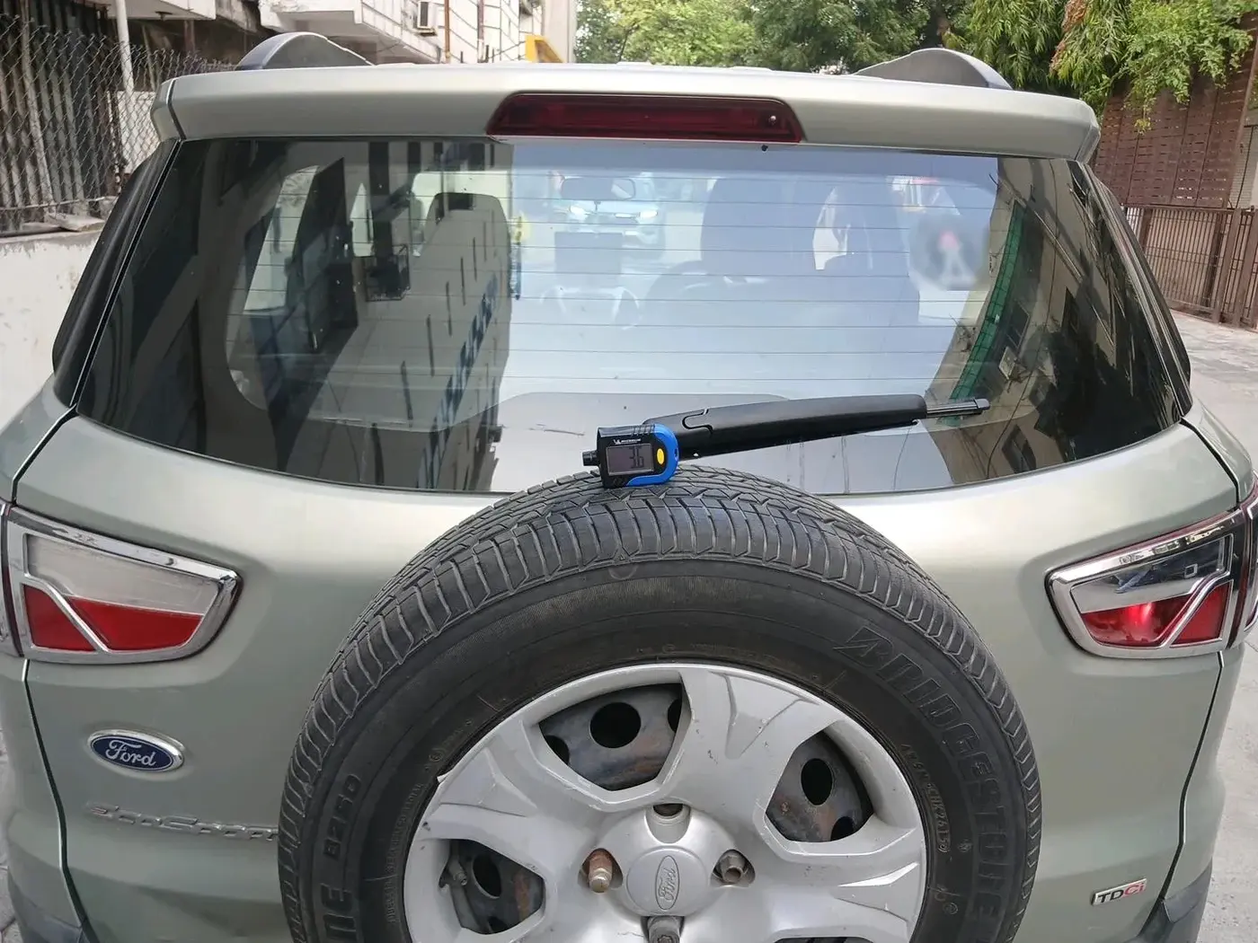 2013 Ford Ecosport TREND 1.5L DIESEL, Diesel, Manual, 1,06,678 km, tyre