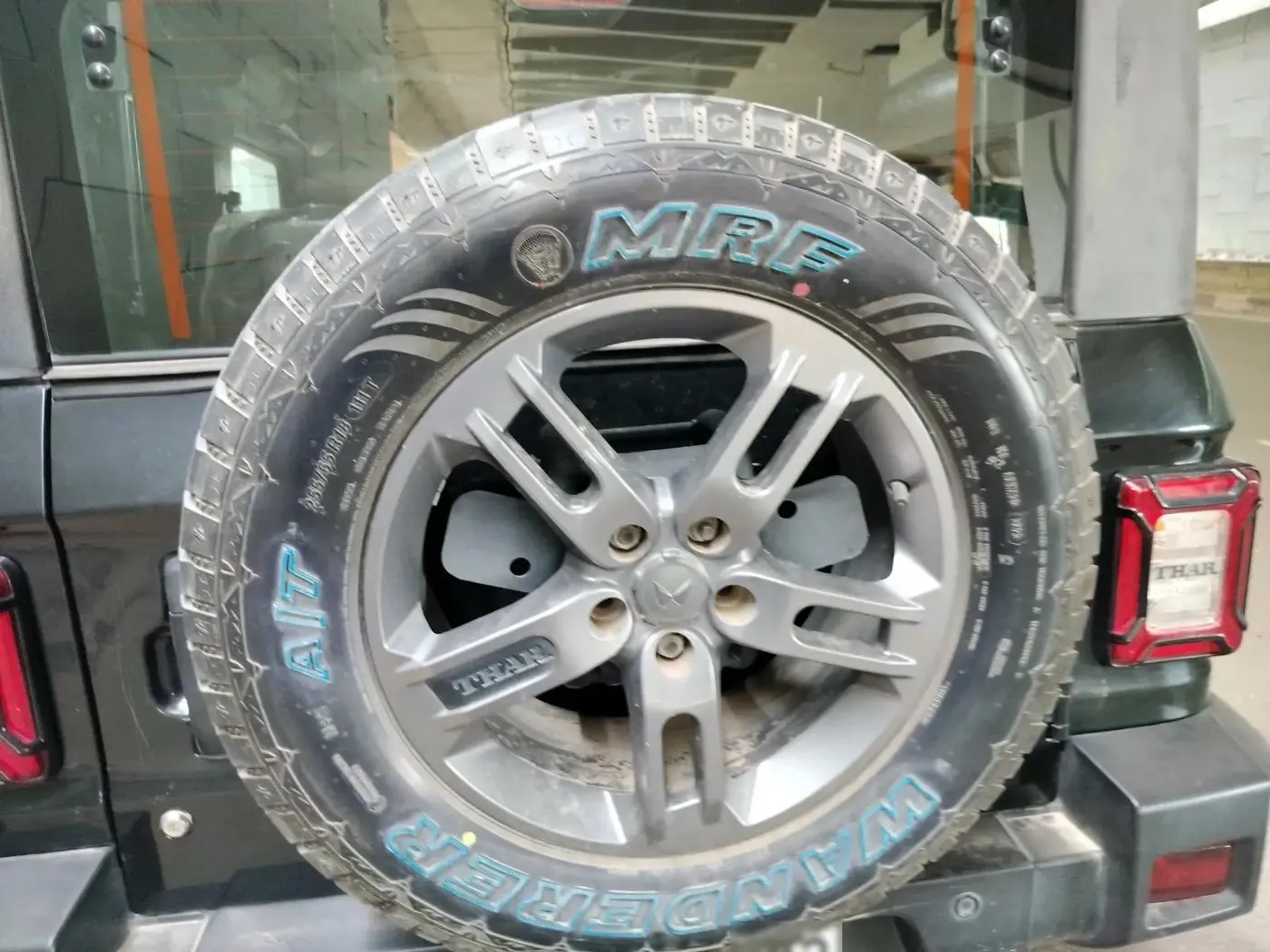 2023 Mahindra Thar LX D HT 2WD MT, Diesel, Manual, 24,454 km, tyre