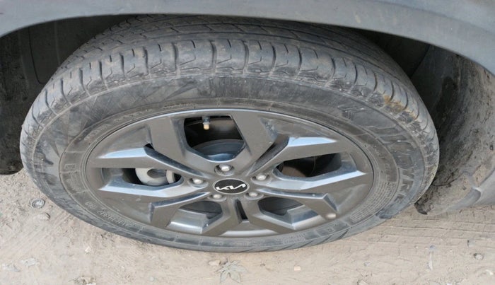 2023 KIA SELTOS  HTX 1.5 PETROL MT, Petrol, Manual, 26,528 km, tyre