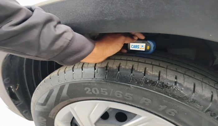 2023 Hyundai Creta EX 1.5 PETROL, Petrol, Manual, 7,555 km, tyre