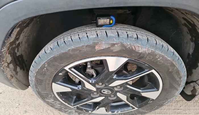 2022 Tata PUNCH CREATIVE  MT, Petrol, Manual, 45,609 km, tyre