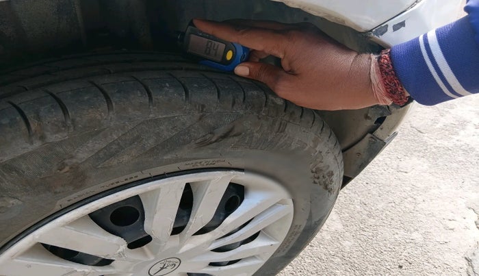 2016 Maruti Swift VXI, Petrol, Manual, 2,84,342 km, tyre