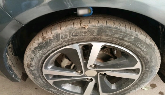 2024 Tata ALTROZ XZ Lux CNG , Petrol, Manual, 25,169 km, tyre