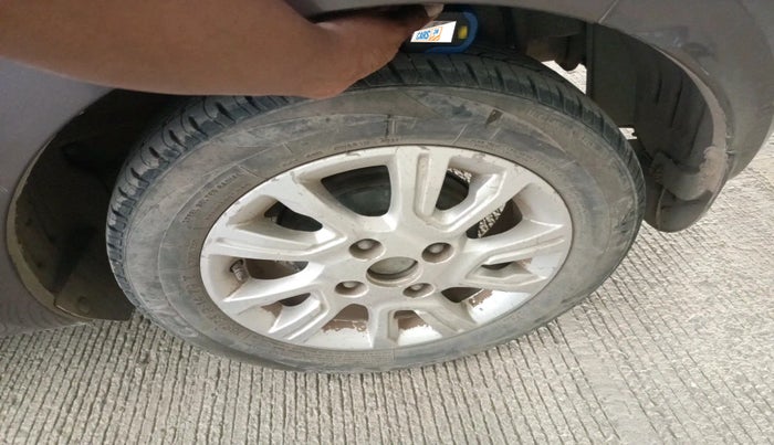 2017 Tata Tiago XZ PETROL, Petrol, Manual, 75,271 km, tyre