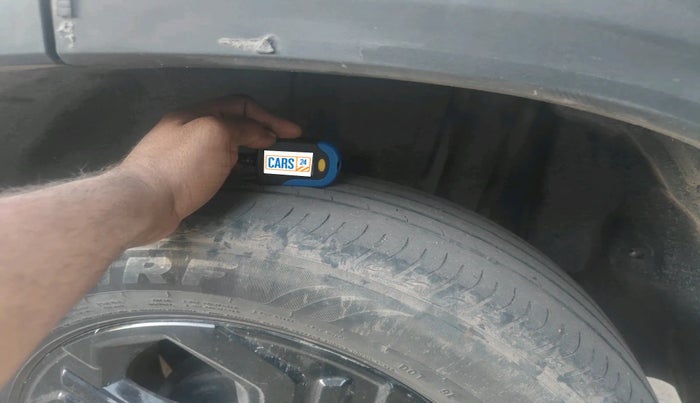 2023 Maruti BREZZA ZXI S-CNG, Petrol, Manual, 64,636 km, tyre