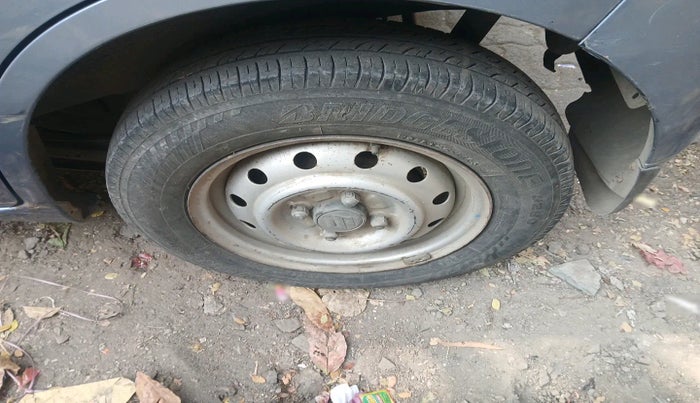 2010 Maruti Wagon R 1.0 LXI, Petrol, Manual, 57,661 km, tyre