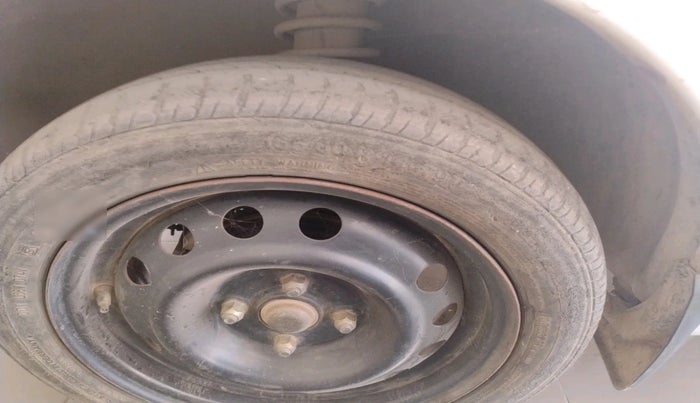 2017 Mahindra E20 Plus P6, Electric, Automatic, 51,477 km, tyre