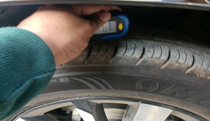 2019 MG HECTOR SHARP 1.5 DCT PETROL, Petrol, Automatic, 1,01,335 km, tyre