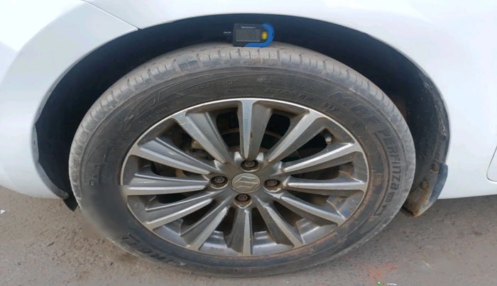 2020 Maruti Swift VXI, Petrol, Manual, 1,20,230 km, tyre