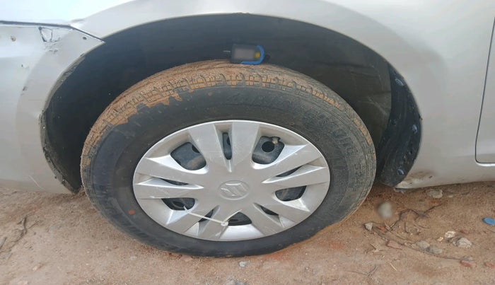 2012 Maruti Swift Dzire VXI, Petrol, Manual, 1,35,699 km, tyre