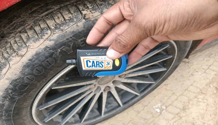 2021 Tata ALTROZ XE PETROL, Petrol, Manual, 55,454 km, tyre